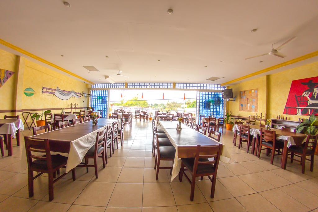 Hotel Los Sauces Oaxtepec Exterior foto